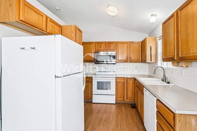 Building Photo - 5 N Hopper Dr