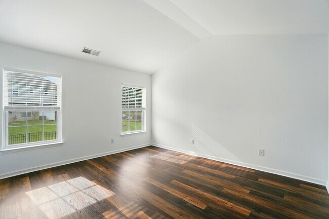 Building Photo - (Coming Soon) Townhome in Pineville – Quie...