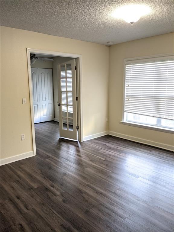 Building Photo - 2025 Dixie Belle Dr