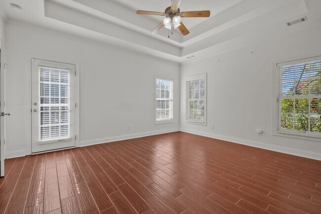 Building Photo - 614 Greene Dr