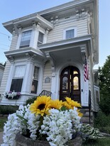 Building Photo - 122 W 8th St