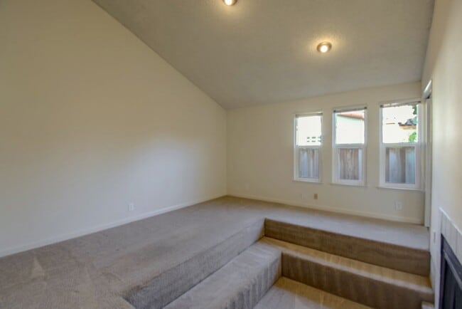 Building Photo - Single Family Home in the Heart of Santa Clara