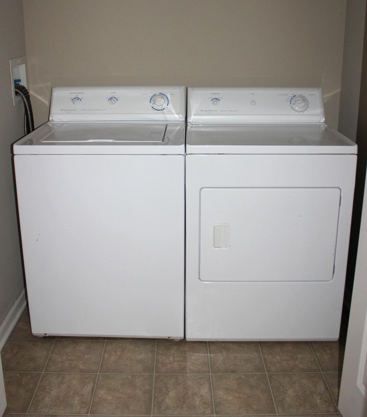 Building Photo - 4419 N 106th St