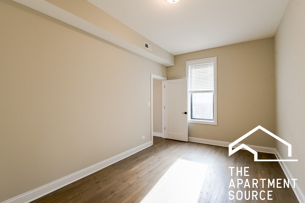 Building Photo - 3405 W Fullerton Ave