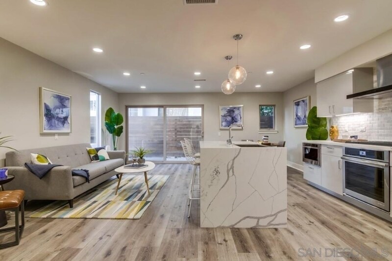 Building Photo - 3030 Jarvis St