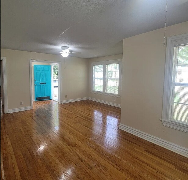 Building Photo - 4461 Clingman Dr