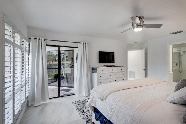 Building Photo - 6 Lexington Ln E