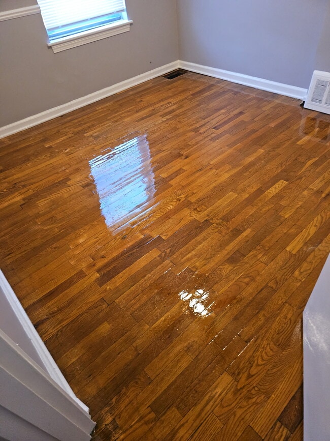 Building Photo - 963 Perry St