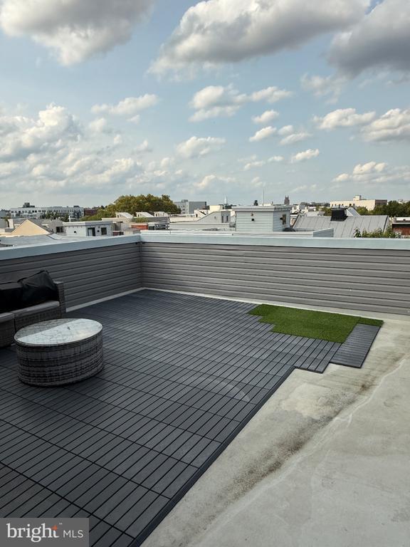 Building Photo - 1651 E Eyre St