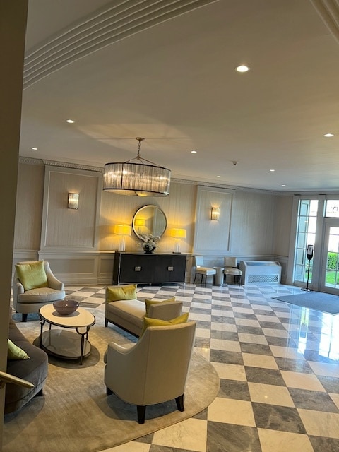 Building Photo - 20 Church St