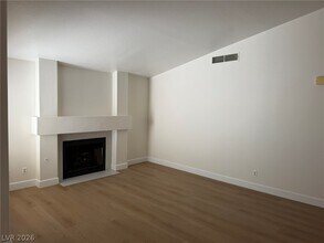 Building Photo - 2324 Chapman Hill Dr