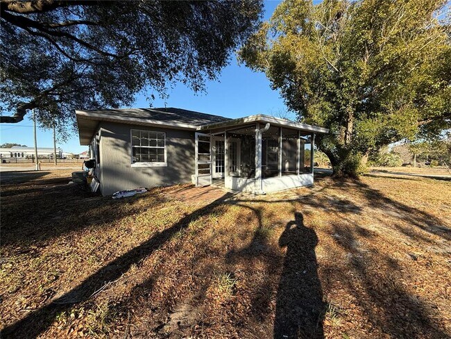 Building Photo - 801 North Blvd W