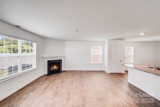 Building Photo - 3255 Winesap Dr