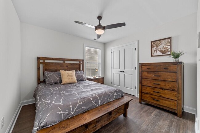 Building Photo - **Discover Unparalleled Luxury in a Prime ...