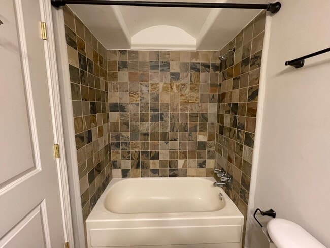 Building Photo - STUDIO APARTMENT LEASING AUGUST 9TH 2026! 1/2 DEPOSIT SPECIAL