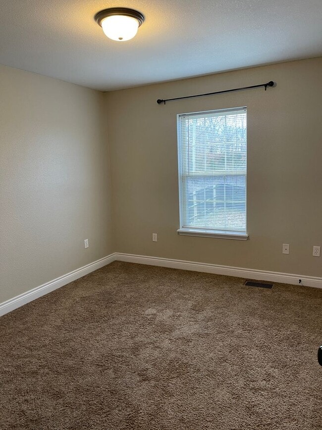 Building Photo - AVAILABLE!!!