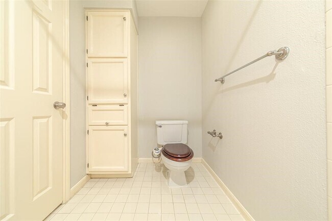 Building Photo - 2444 Bering Dr