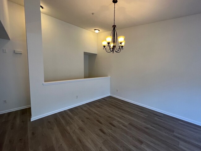 Building Photo - Nice 2 bedroom condo for rent in Heron’s L...