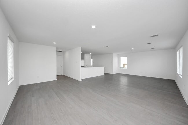 Building Photo - 10410 Birds Nest Dr