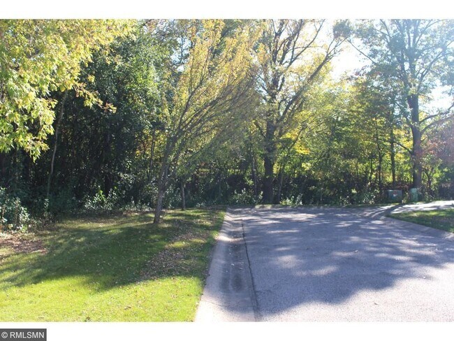 Building Photo - 4415 Naper Bay