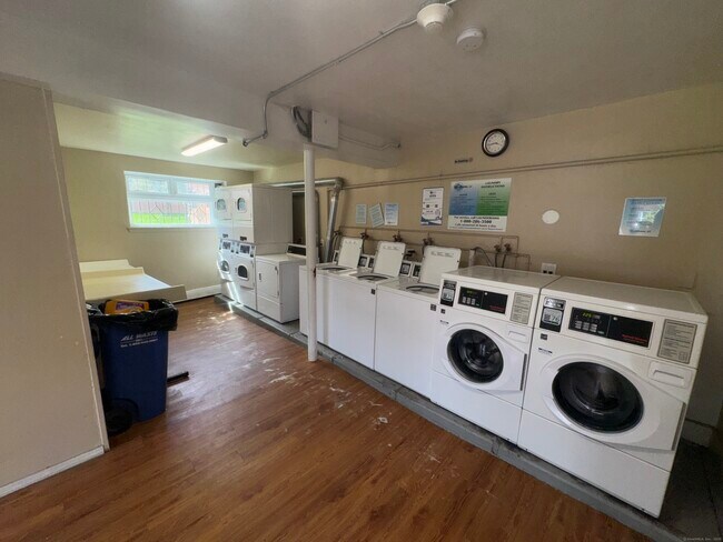 Building Photo - 20 Clermont St