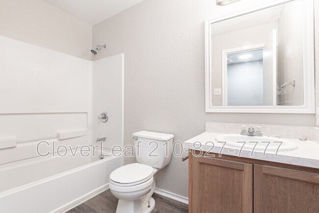 Building Photo - 129 Gatewood Bay