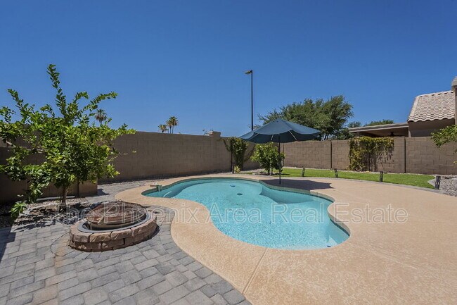 Building Photo - 1441 W Shellfish Dr