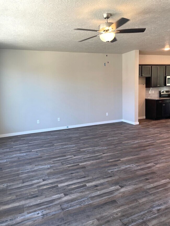 Building Photo - Beautiful 4-Bedroom Home in West Boise