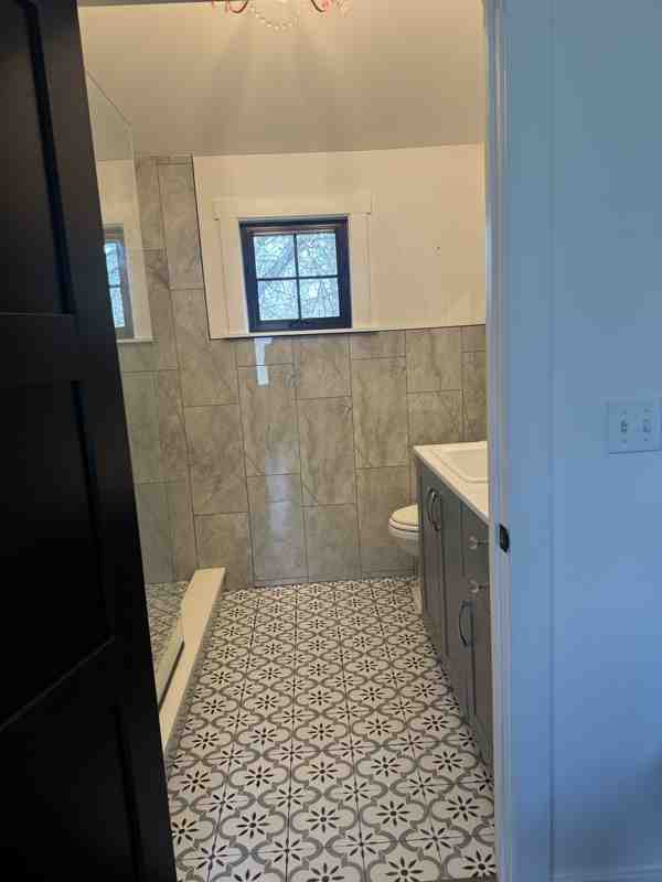 Building Photo - 506 S Martin St