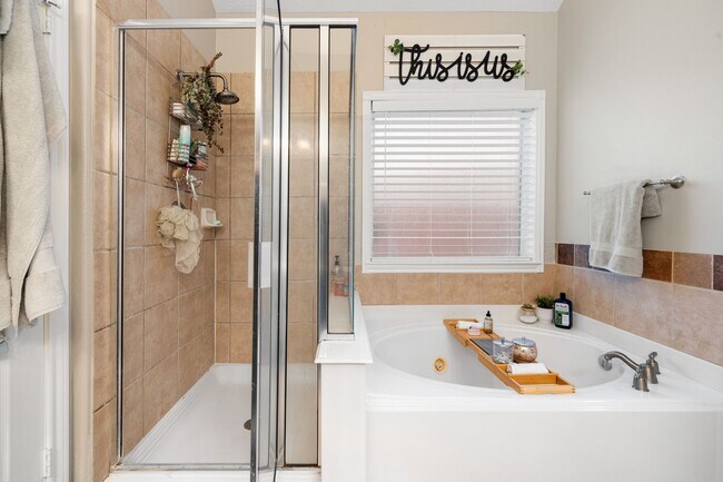 Building Photo - 24647 Hampton Lakes Dr