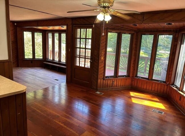 Building Photo - 1501 NY 9G LLC