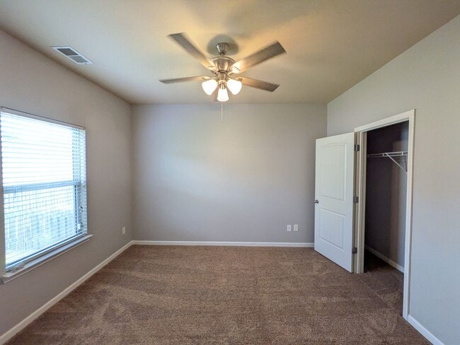 Building Photo - 2609 Serenity Ln
