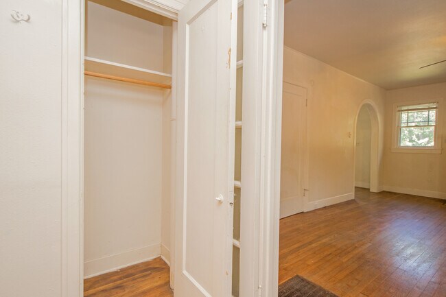 Building Photo - San Gabriel-2845