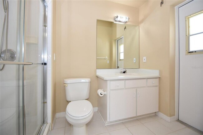Building Photo - 10 Crampton Ct