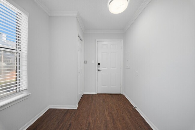 Building Photo - 205 Westover Ave