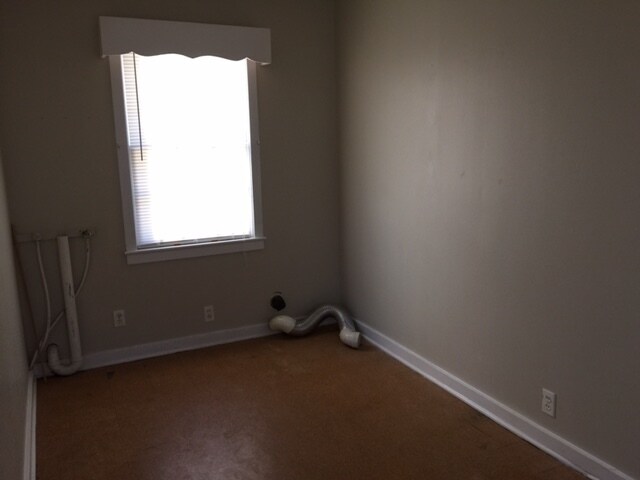 Building Photo - Midtown 2/1 Garage