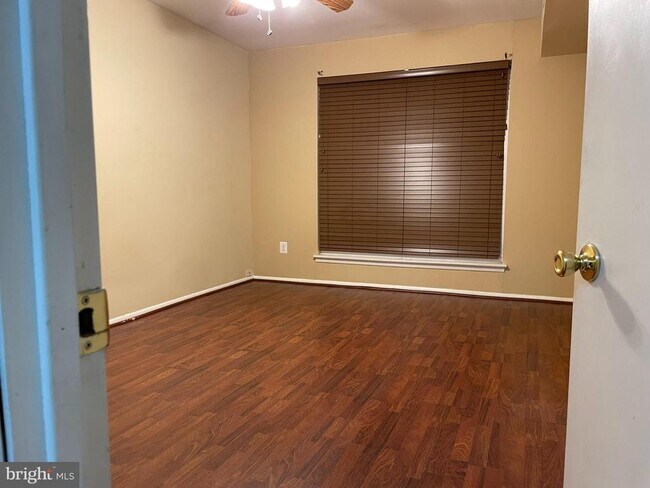 Building Photo - 275 Green St