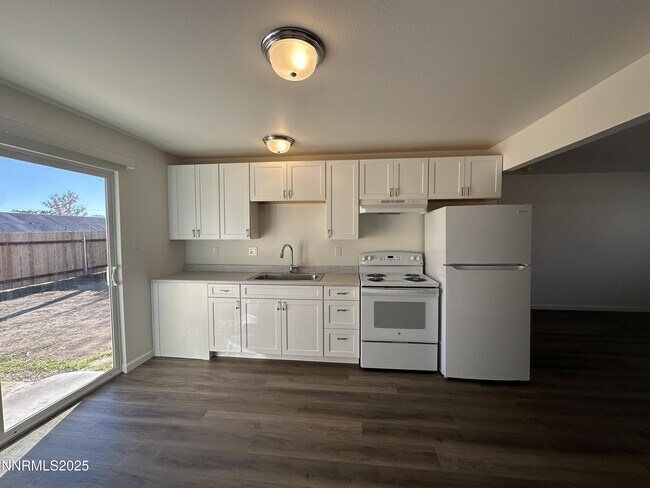 Building Photo - 2370 Orange Ln