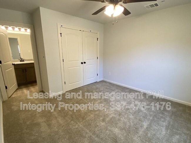 Building Photo - 204 Armstrong Dr