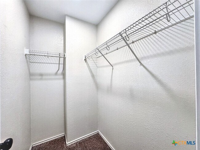 Building Photo - 833 Sagewood Trail