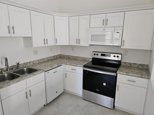 Building Photo - 5845 Eagle Cay Cir