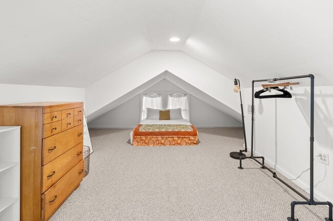 Building Photo - Walk to Hillsboro Village – 24th Ave S Gem!