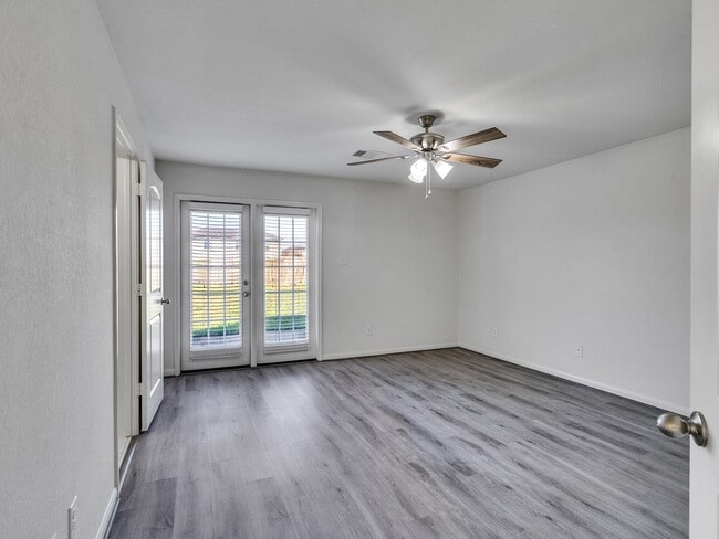 Building Photo - 22419 Iron Mill Dr