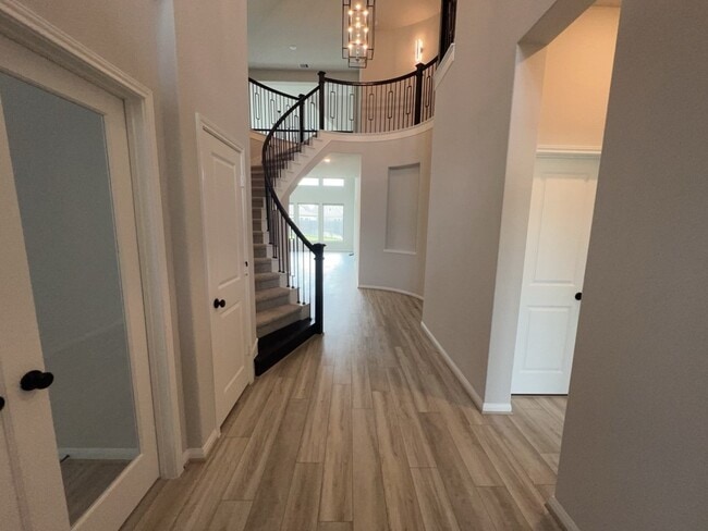 Building Photo - 18411 Starlight Vly Trl