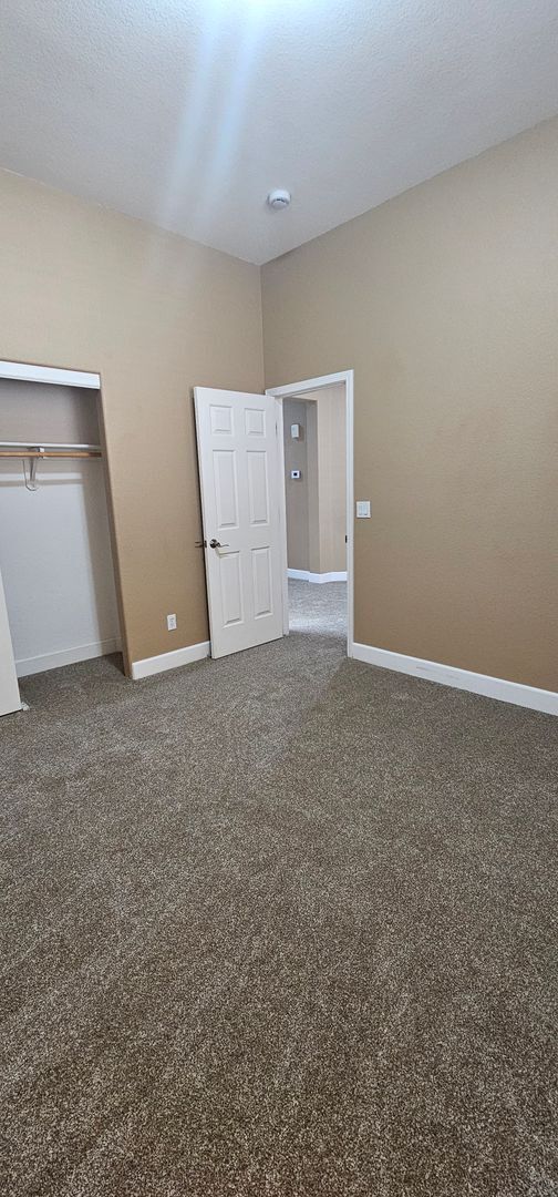 Building Photo - 5 Bed 4 bath 3 car garage Southwest Vistas FOR RENT