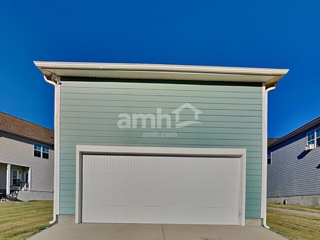 Building Photo - 5516 Central Grove Sq