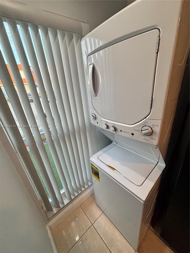 Building Photo - 600 NW 107th Ave