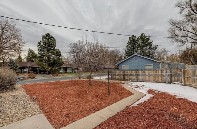 Building Photo - Charming Single-Family Home in Virginia Village, Denver