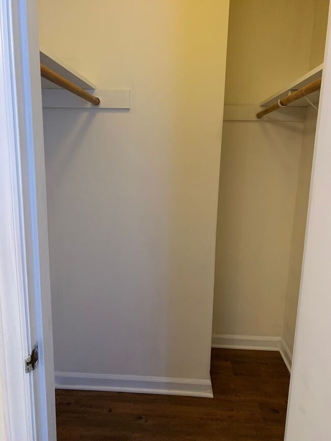 Building Photo - 6720