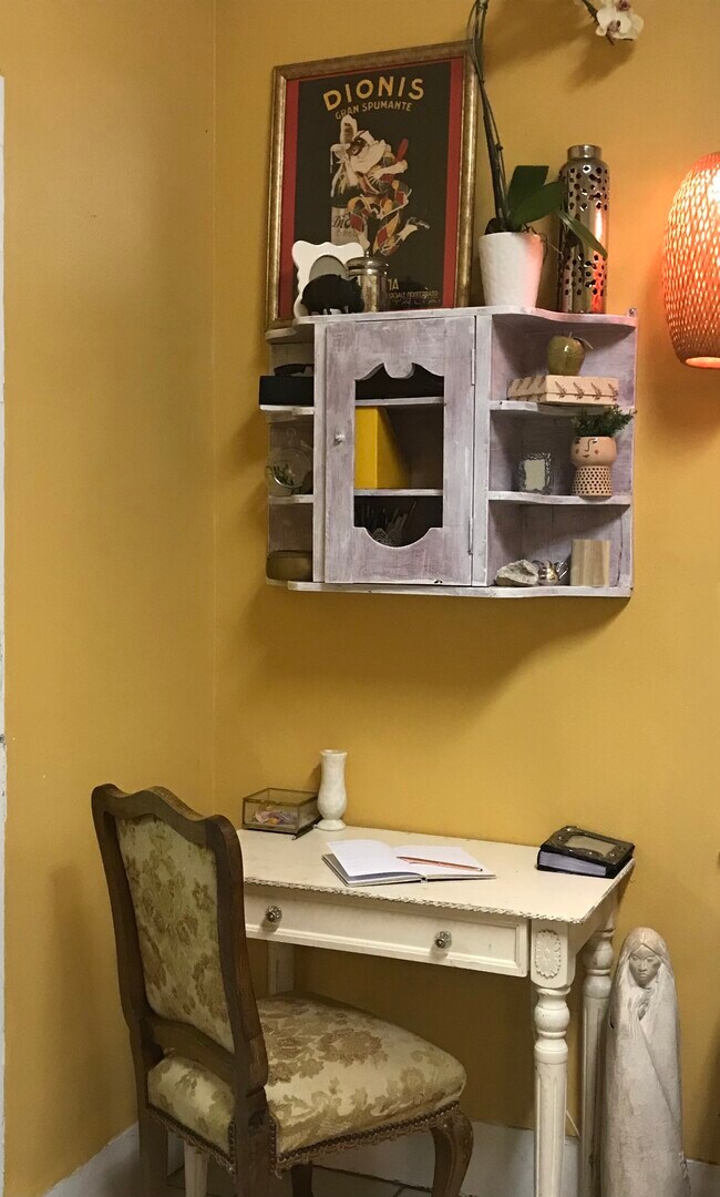 Building Photo - 1036 Mehle St